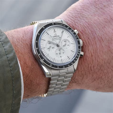 omega speedmaster professional moonwatch white|omega speedmaster moonwatch bezel.